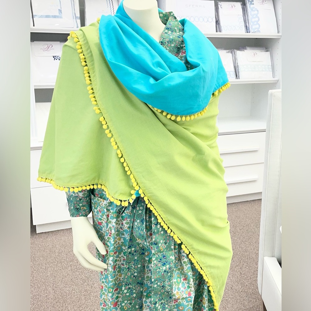 🦋HP🦋Kate Spade Pom Pom Square Scarf/Shawl - Picture 3 of 8